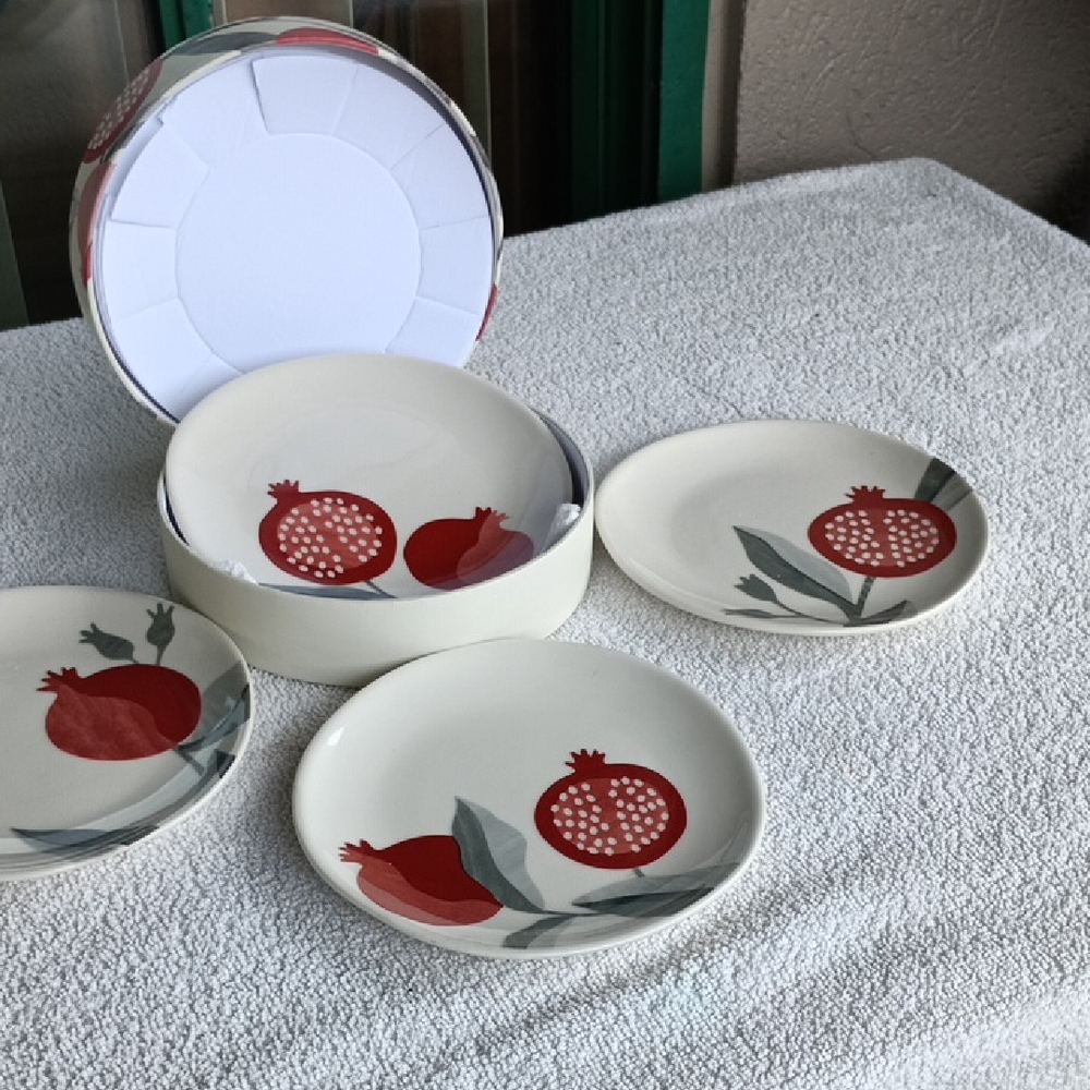 Pomegranate Design Ceramic Plate Set